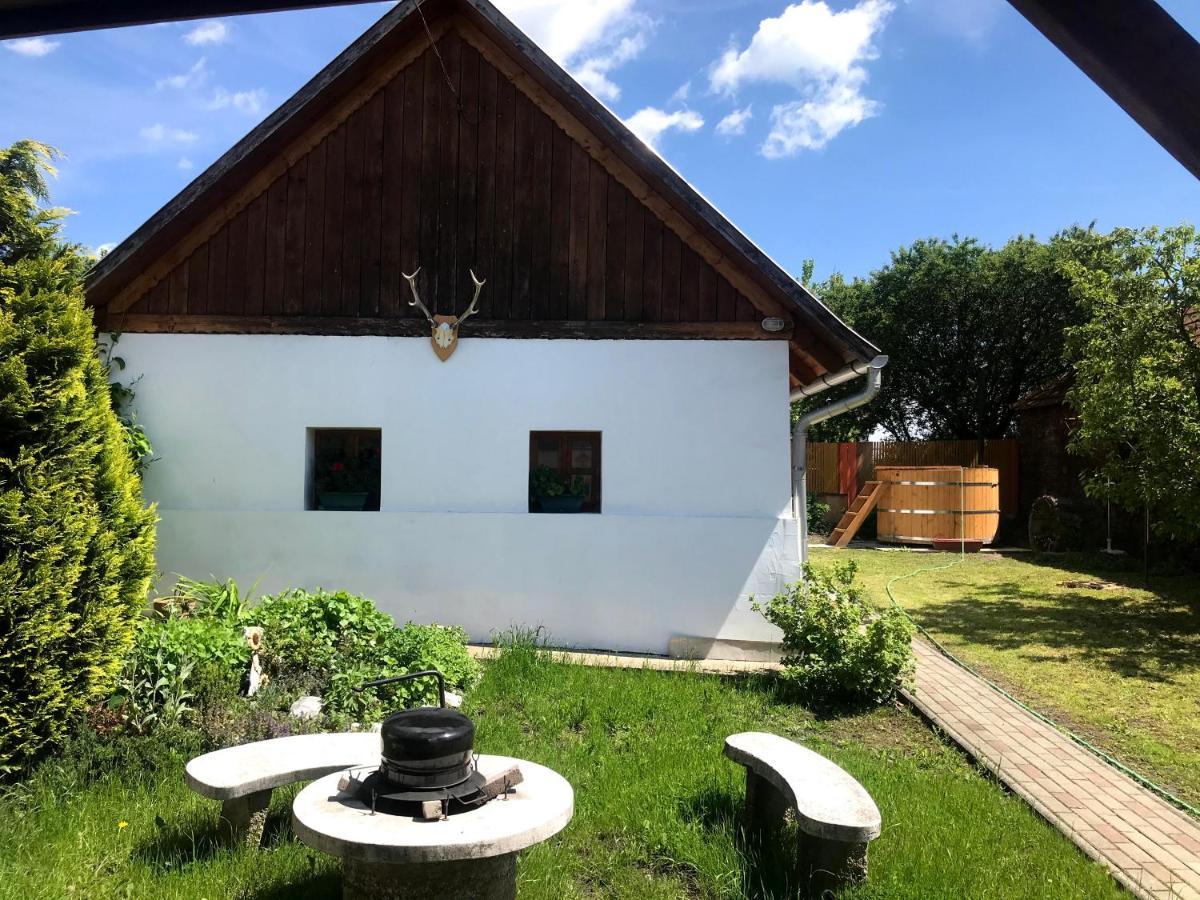 Postakocsi Vendégház Kisgyőr Exterior foto